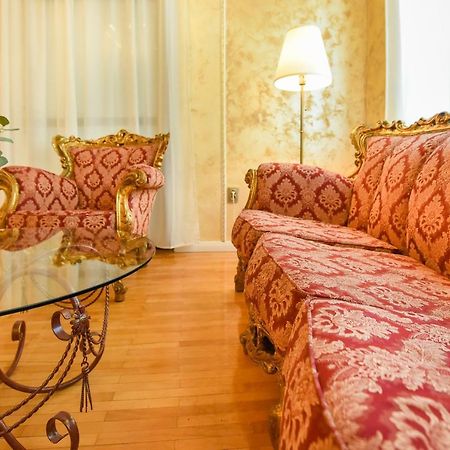 The Museum - Wonderful Super Central Apartment Βουκουρέστι Εξωτερικό φωτογραφία