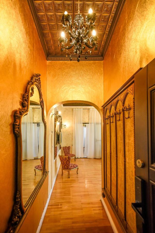 The Museum - Wonderful Super Central Apartment Βουκουρέστι Εξωτερικό φωτογραφία