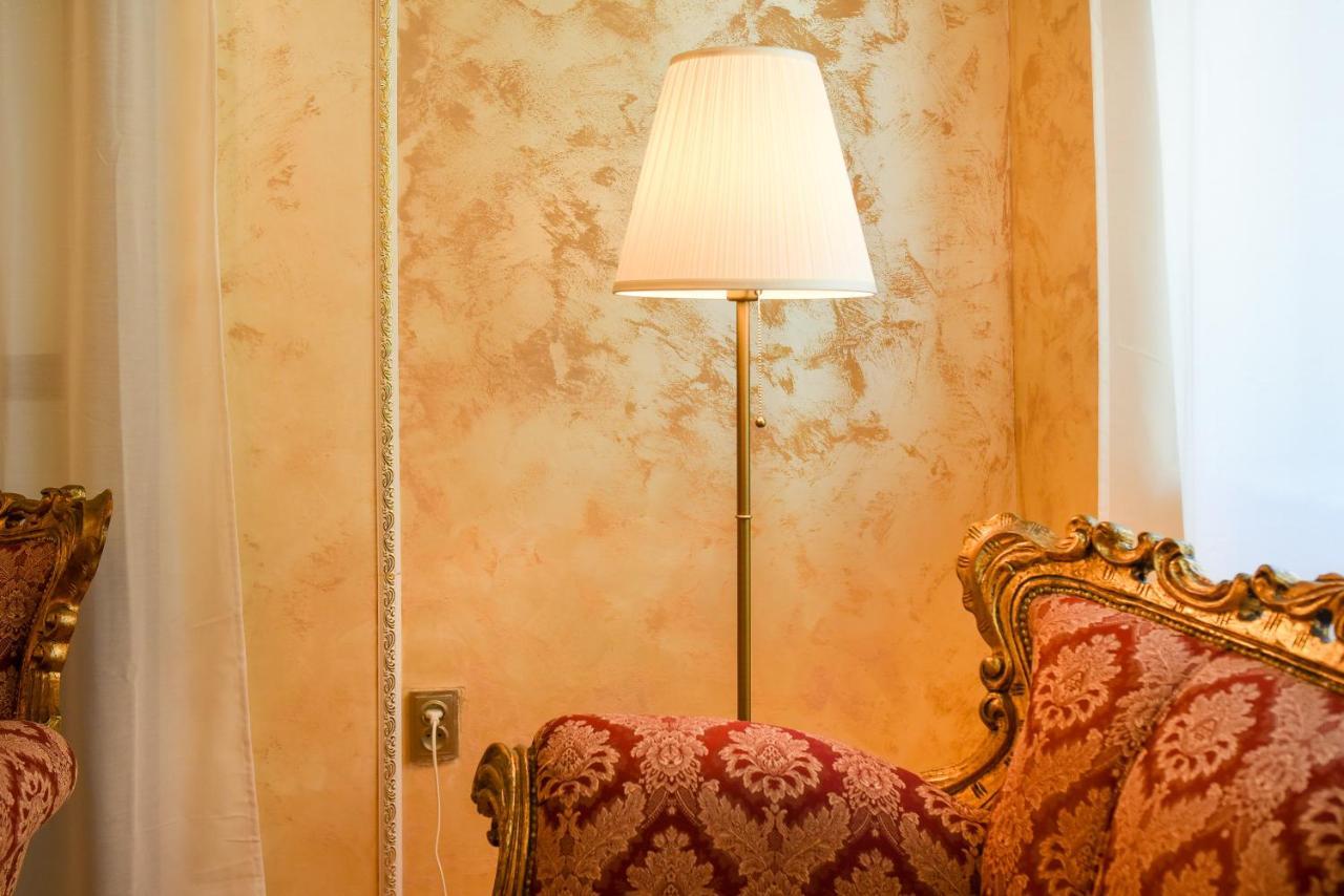 The Museum - Wonderful Super Central Apartment Βουκουρέστι Εξωτερικό φωτογραφία
